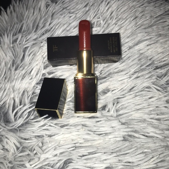 Tom Fordlip color 16 scarlet rouge Lipstick
